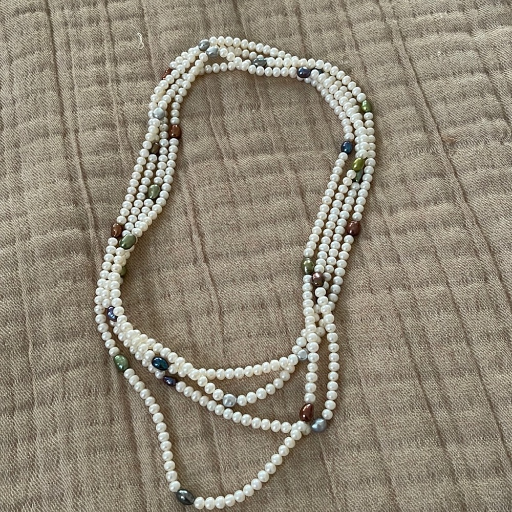 Freshwater pearl necklace